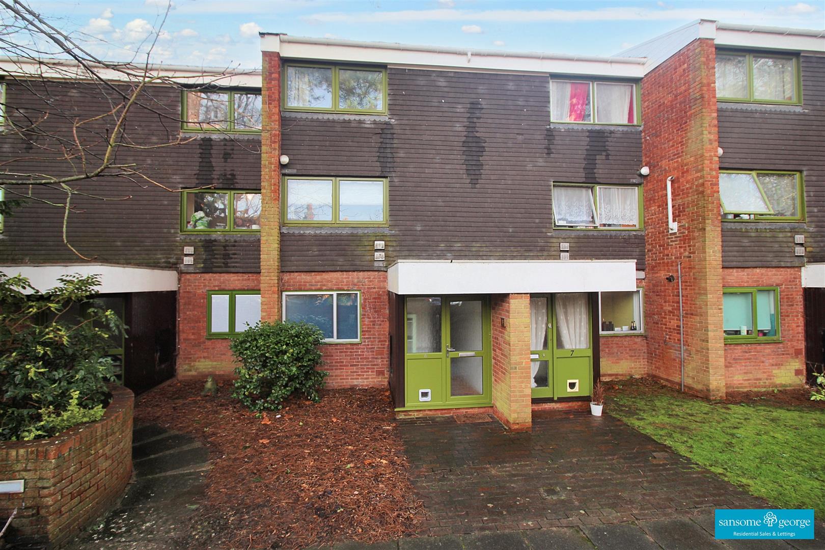 2 bed property in Parkside Road, Reading